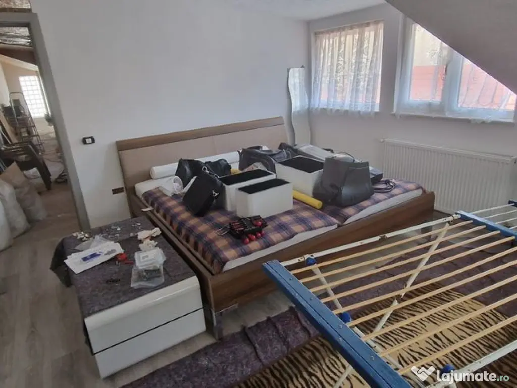 Casă / Vilă cu 5 camere de vânzare în zona Central 