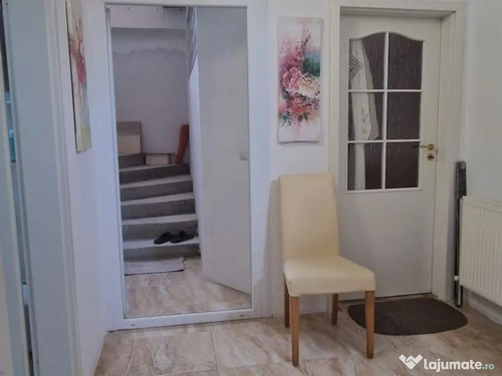 Casă / Vilă cu 5 camere de vânzare în zona Tomis Mall 