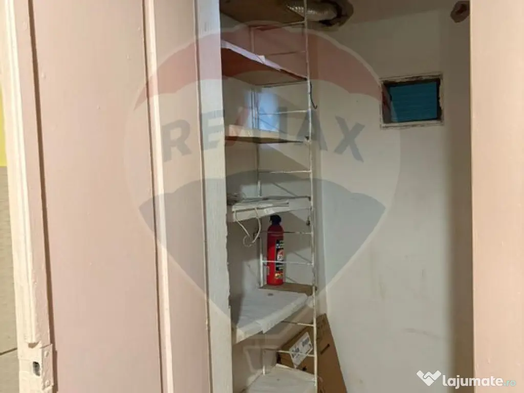 Apartament cu 3 camere la curte comuna, in zona Romanilor 