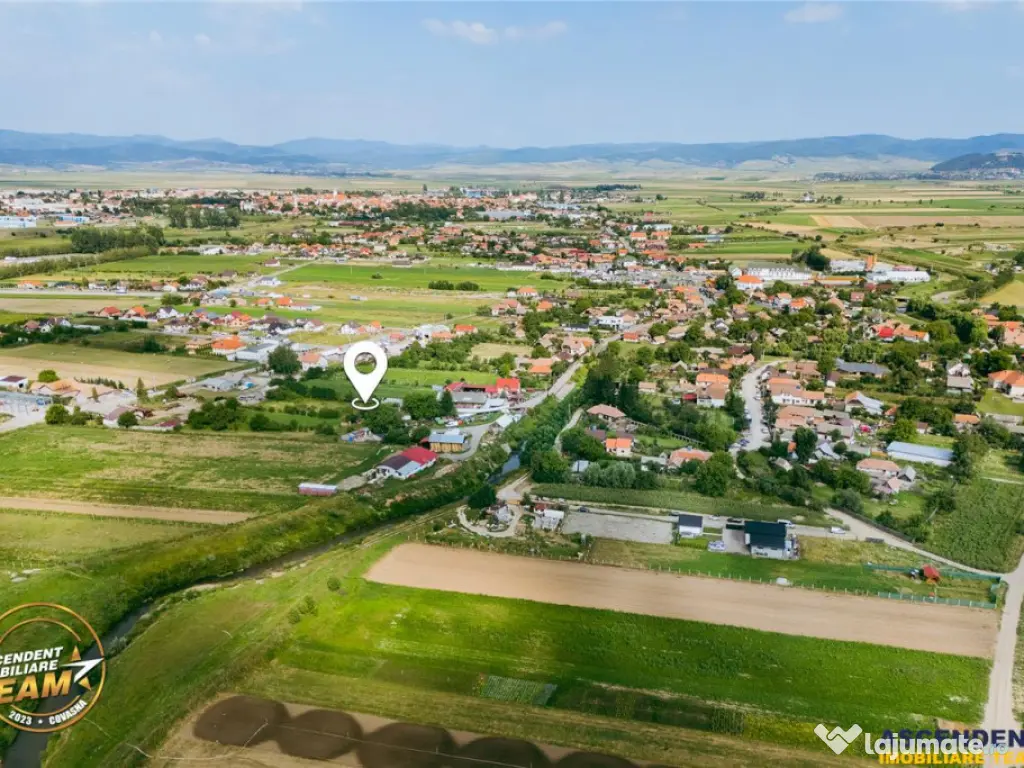 FILM! 2.200 mp, teren intravilan de in Targu-Secuiesc, Ruse