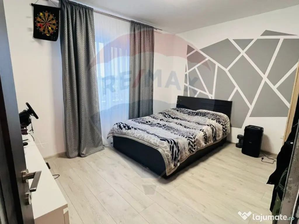 Casă / Vilă cu 4 camere de vânzare 