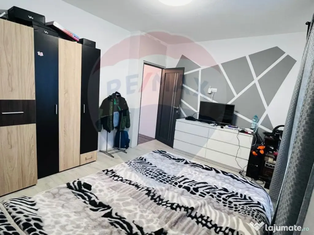 Casă / Vilă cu 4 camere de vânzare 