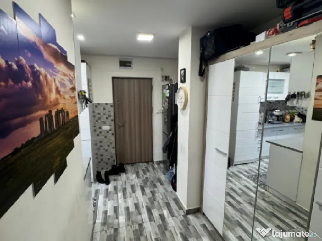 Apartament 49 mp, etaj 3/3, incalzire pardoseala, AC, Baia S