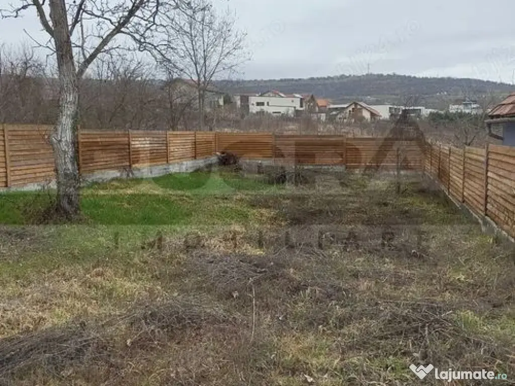 Casa de vanzare, zona linistita, Dambu Rotund 
