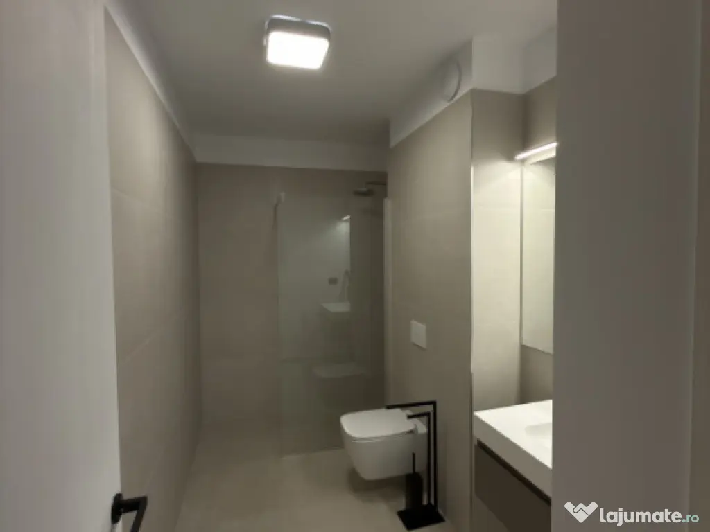 Apartament - 2 camere - Faleza Nord - vedere lac 