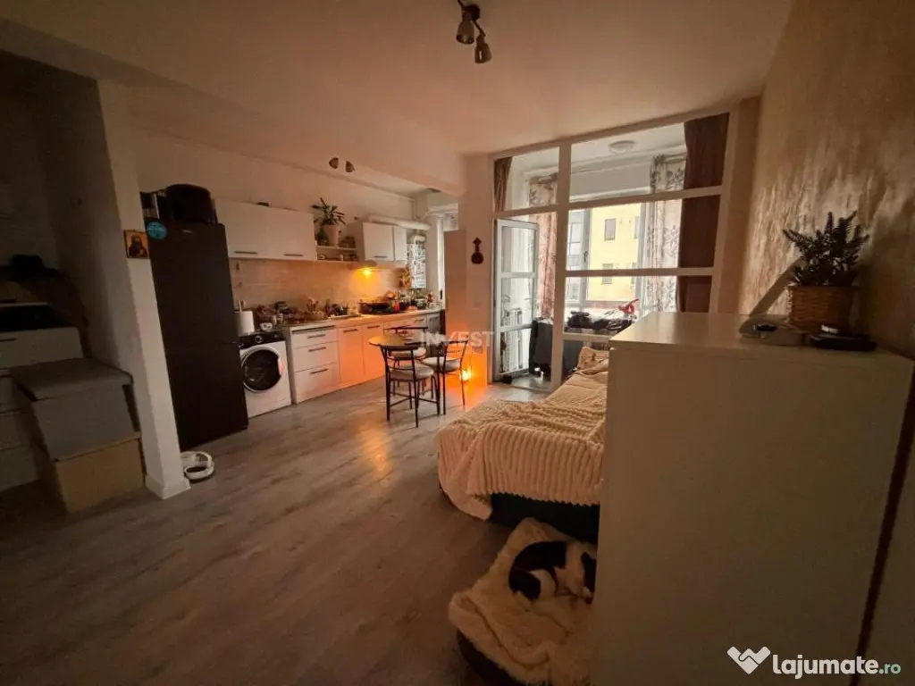 APARTAMENT CU 2 CAMERE , OPEN-SPACE, ETAJ INTERMEDIAR, CAPAT 