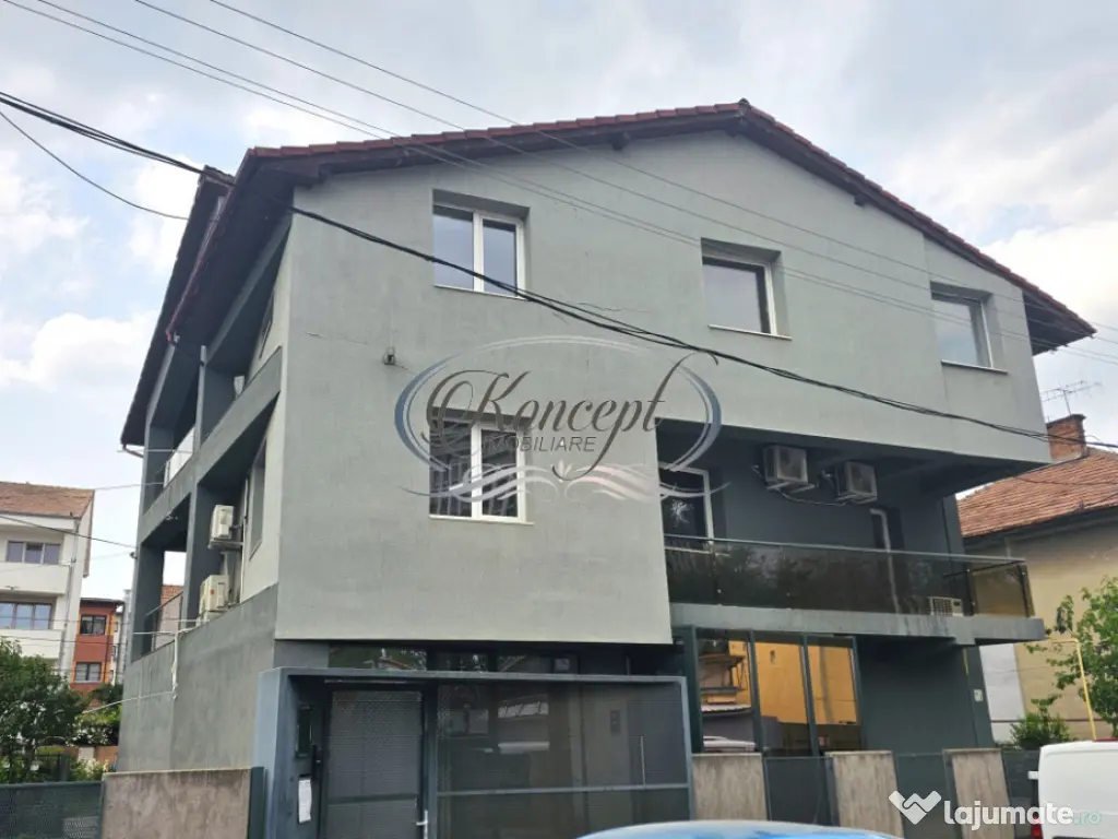 Imobil versatil cu vizibilitate la strada principala