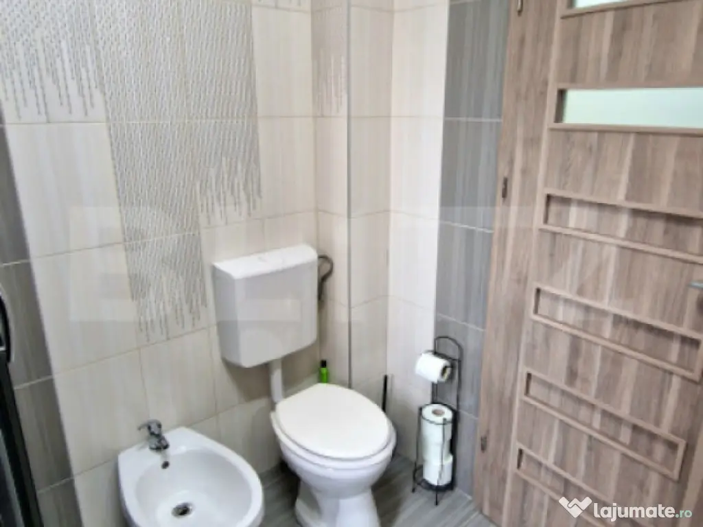 Apartament modern cu 3 camere, gradina, parcare cu CF, zona