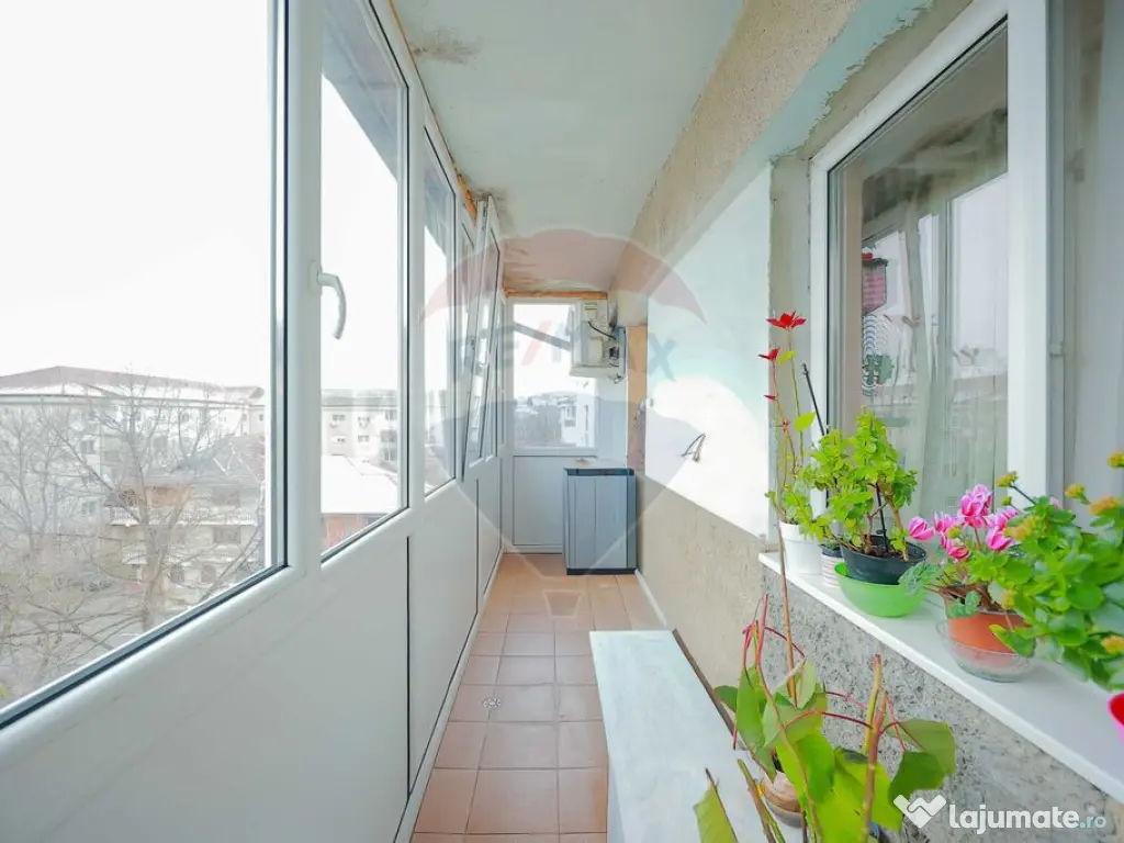 Apartament cu 4 camere, de vânzare în zona Rogerius 