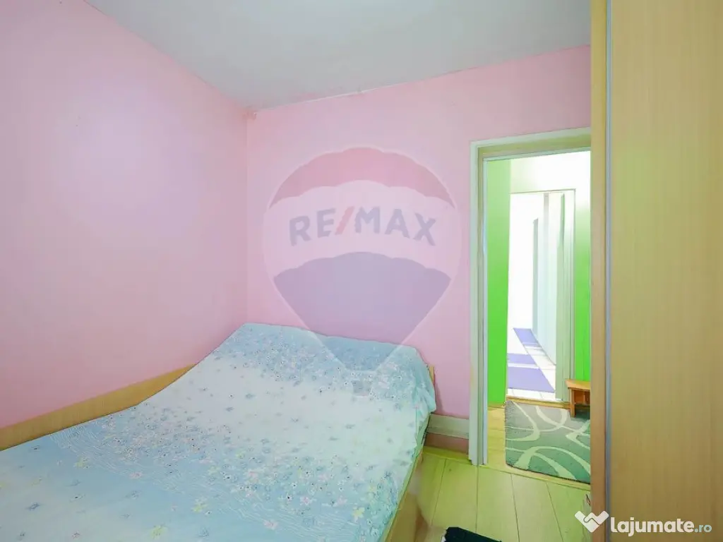 Apartament cu 4 camere, de vânzare în zona Rogerius 