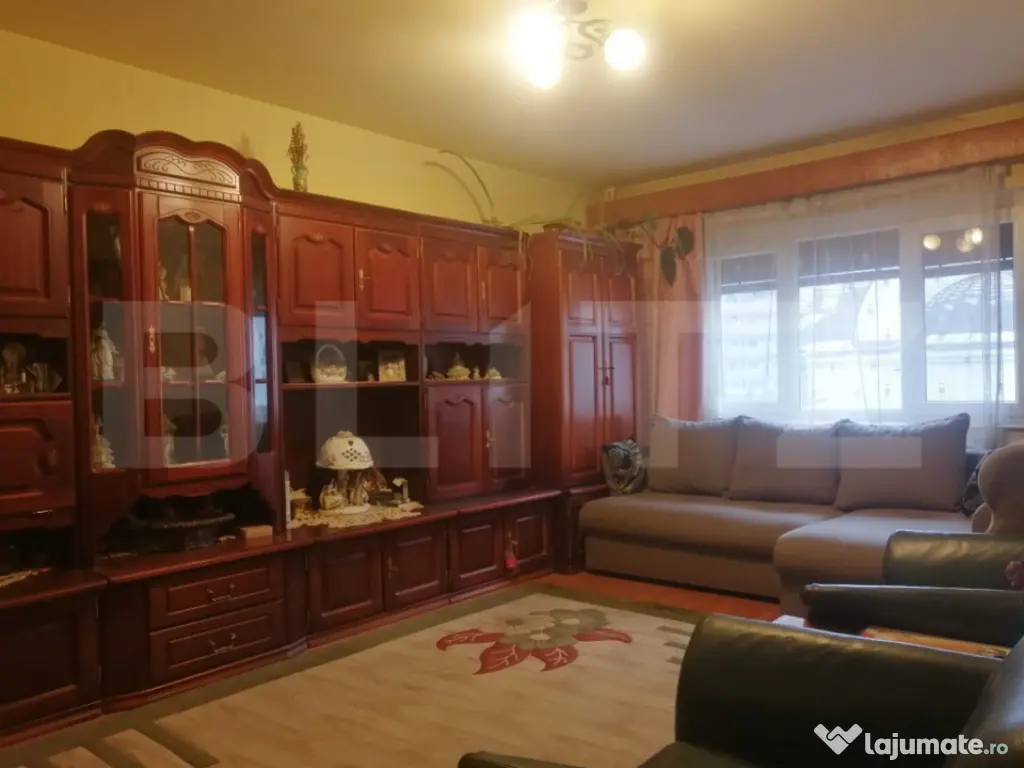 Apartament cu 3 camere – Zona Calea Aradului, Oradea