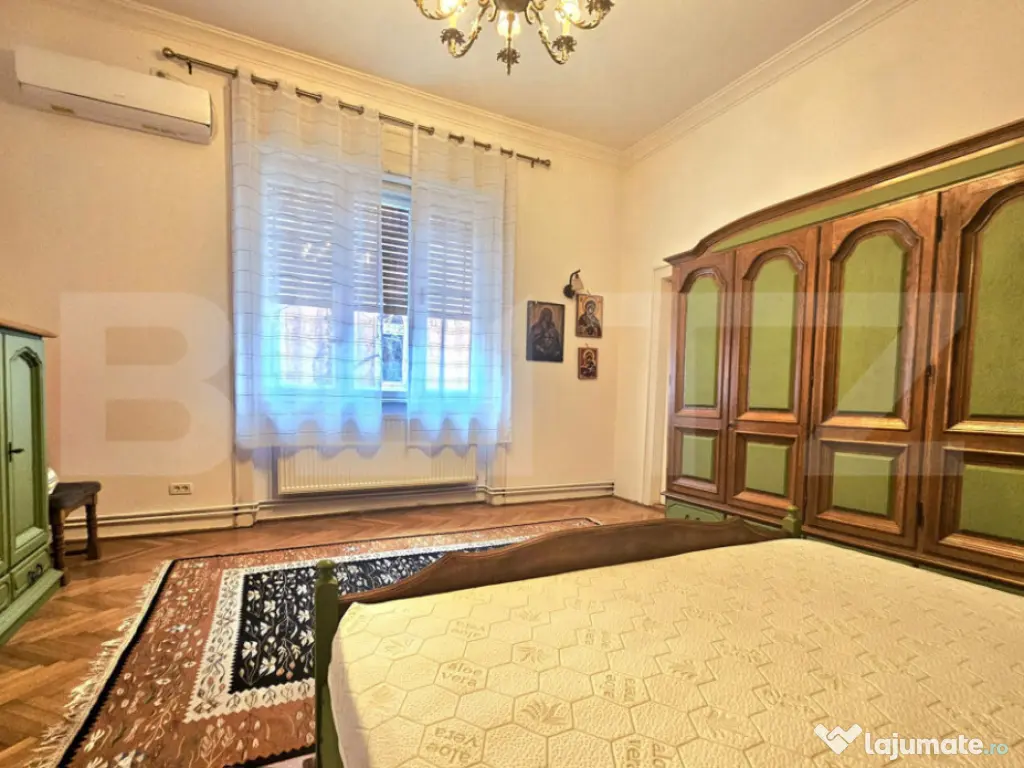 Apartament 4 camere, 130 mp, zona Central