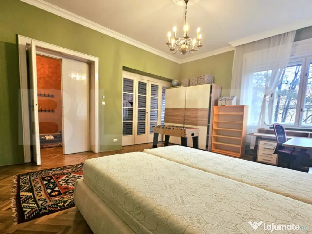 Apartament 4 camere, 130 mp, zona Central