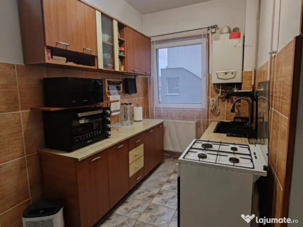Apartament 2 camere, 43 mp, zona Sasar
