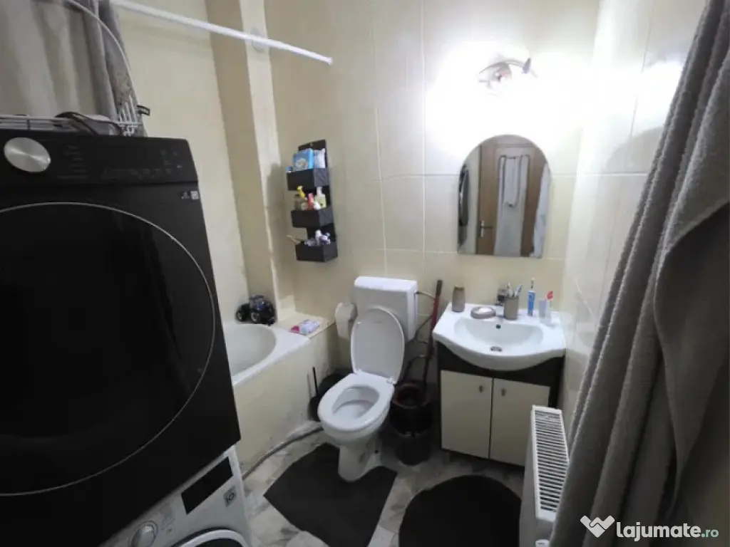 Apartament 2 camere, 43 mp, zona Sasar