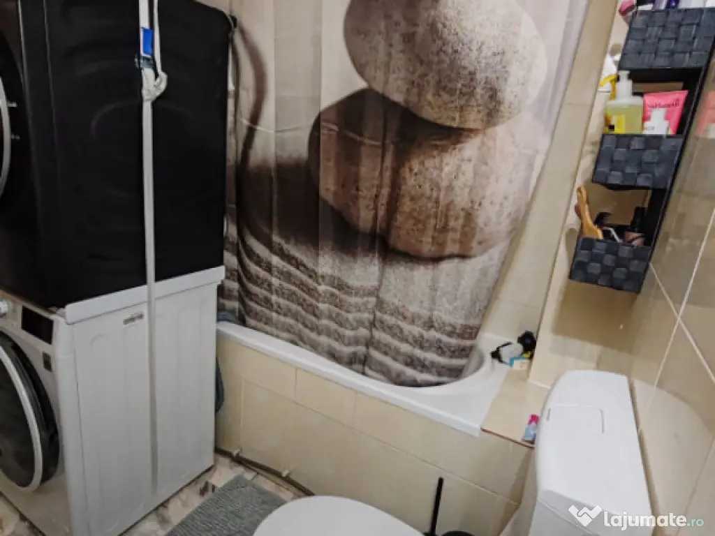 Apartament 2 camere, 43 mp, zona Sasar