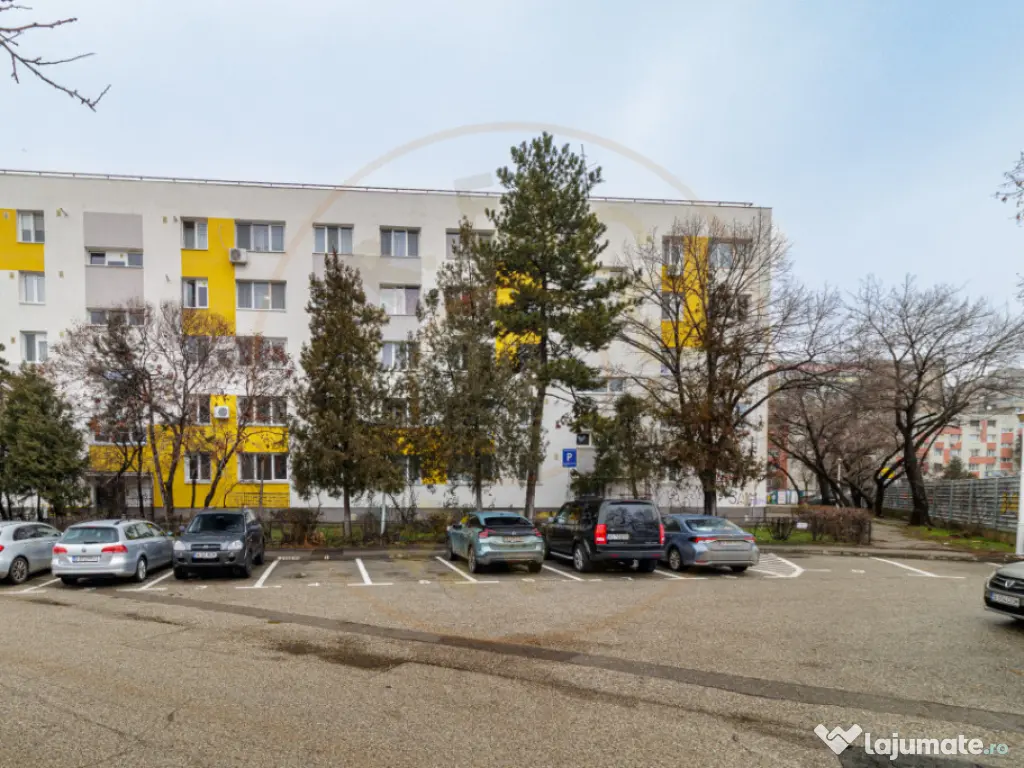 Apartament 3 camere decomandat centrala proprie