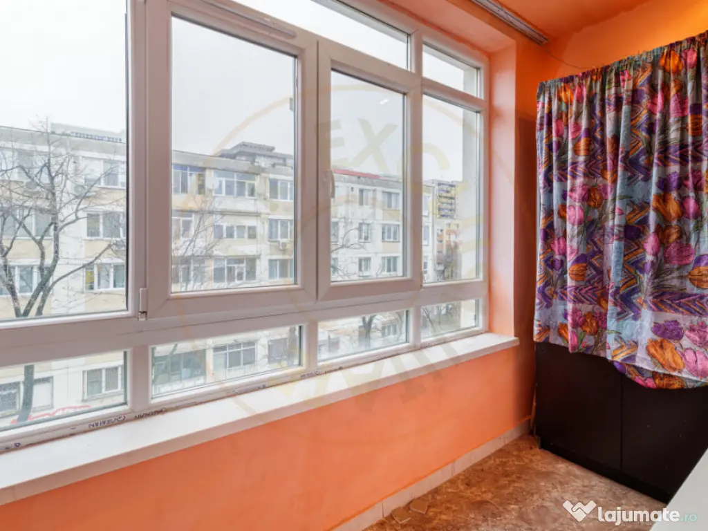 Apartament 3 camere decomandat centrala proprie