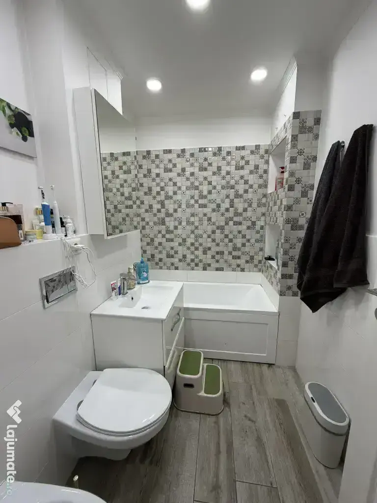 Apartament finisat  3 camere 