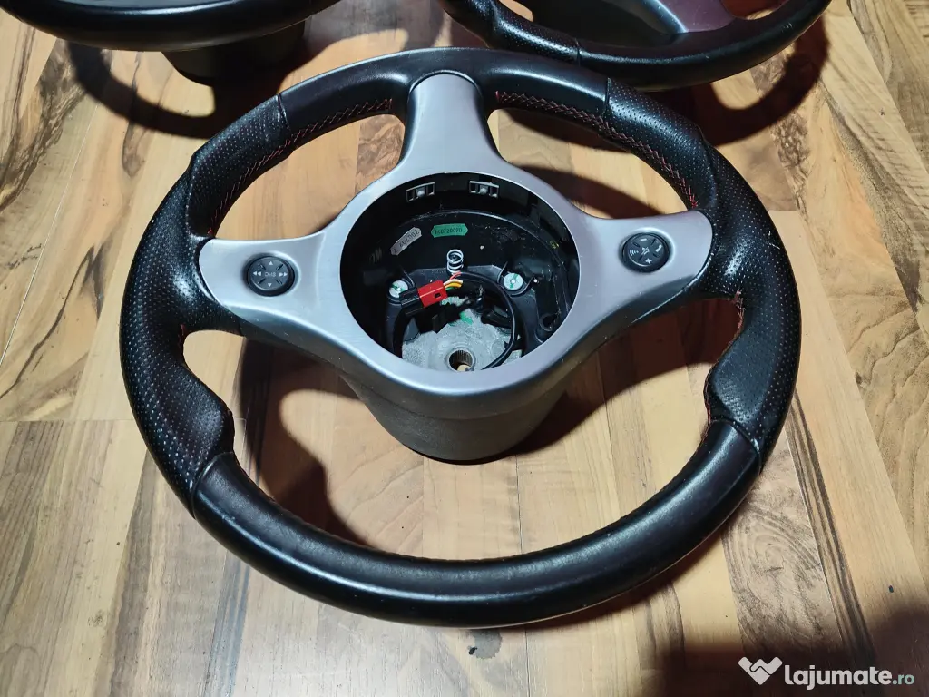 Volan Alfa 159/Brera/Spider Ti cusatura rosie ! 