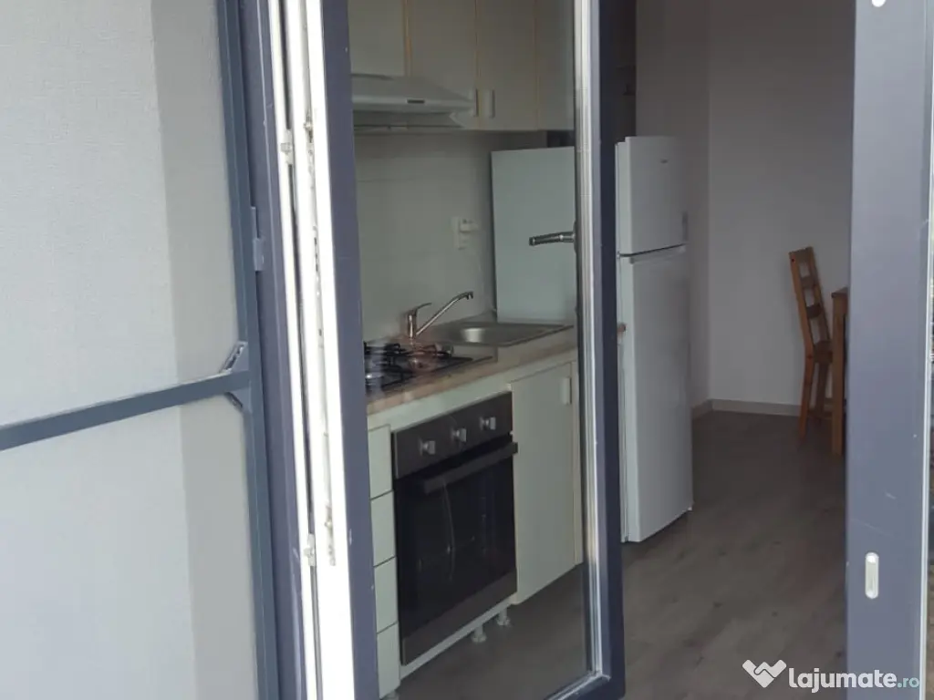 Proprietar, apartament cu 2 camere de inchiriat, complex Forest Tunari 