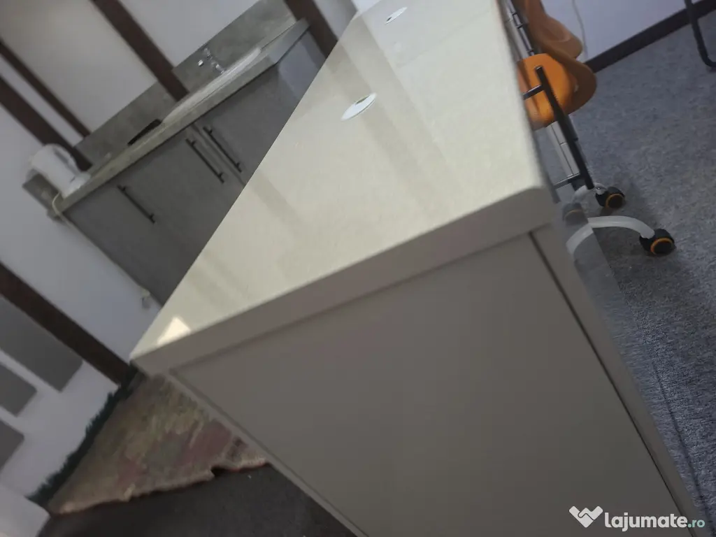 Masă Manichiură Profesională MDF Lucios – Scaun CADOU 