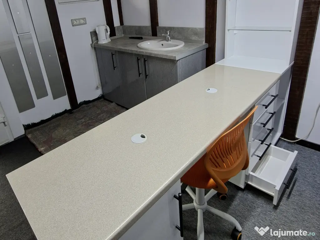 Masă Manichiură Profesională MDF Lucios – Scaun CADOU 