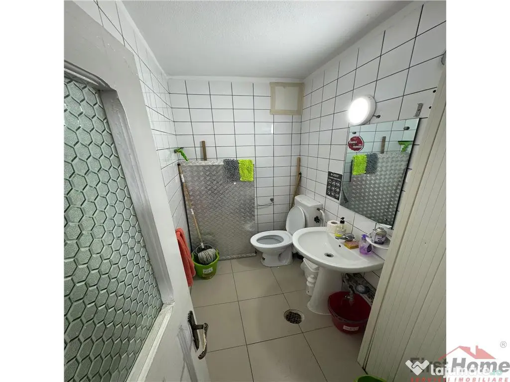 Spatiu Comercial Piata Moldovei Focsani - Fosta FARMACIE 