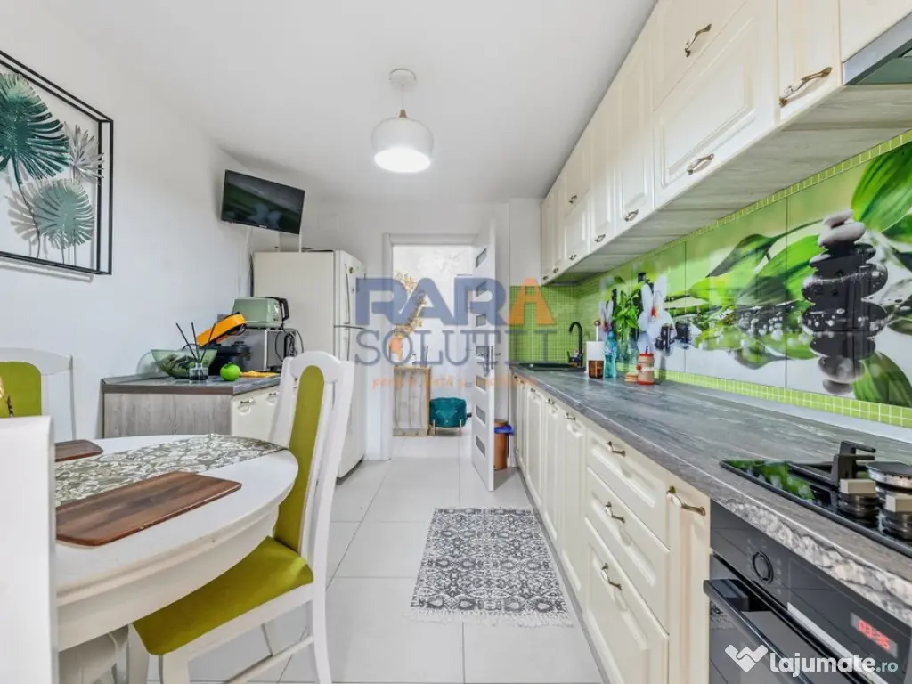 Apartament spațios cu 4 camere - renovat modern, mobilat... 