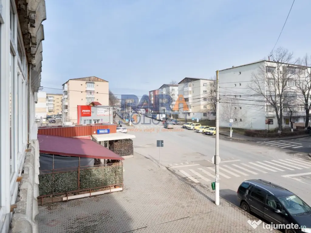 Apartament spațios cu 4 camere - renovat modern, mobilat... 