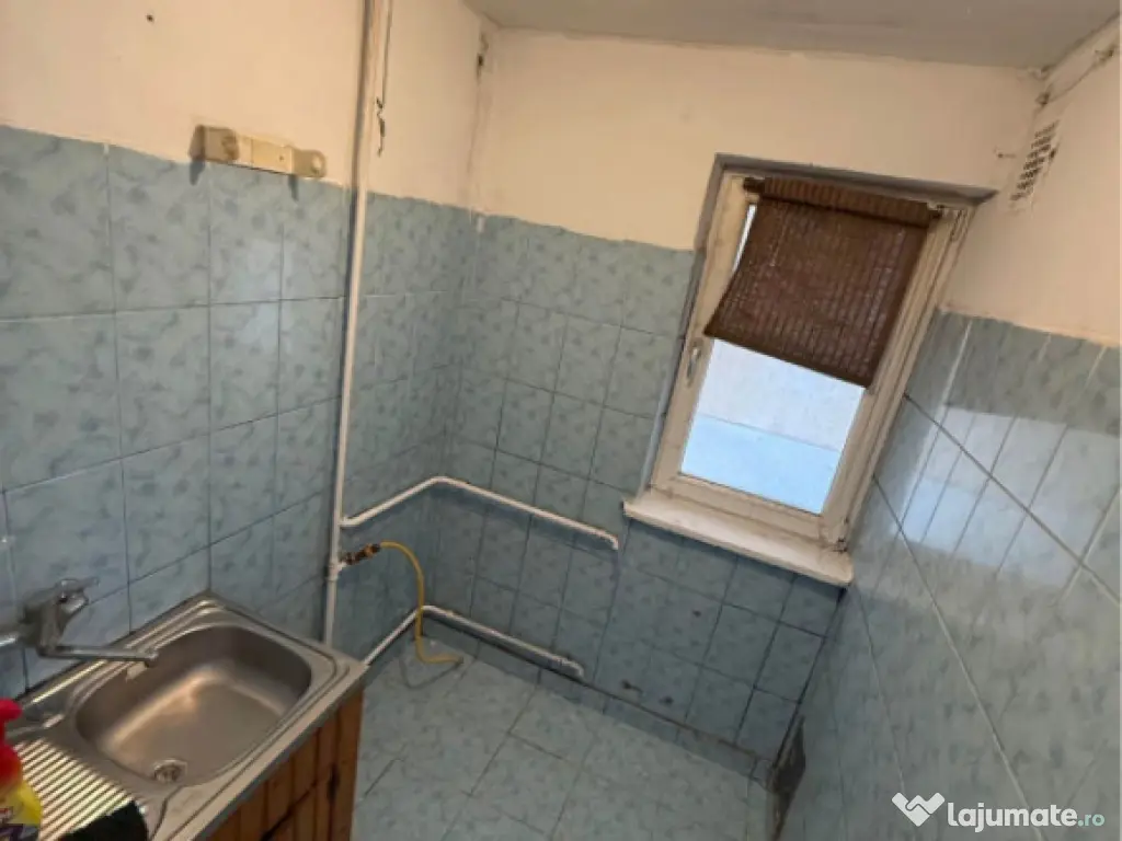 Apartament 2 camere, 31 mp, zona Valea Roșie