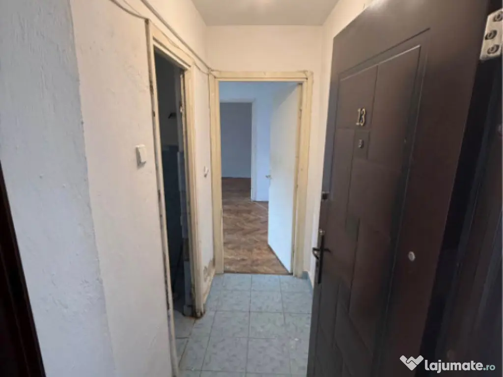 Apartament 2 camere, 31 mp, zona Valea Roșie