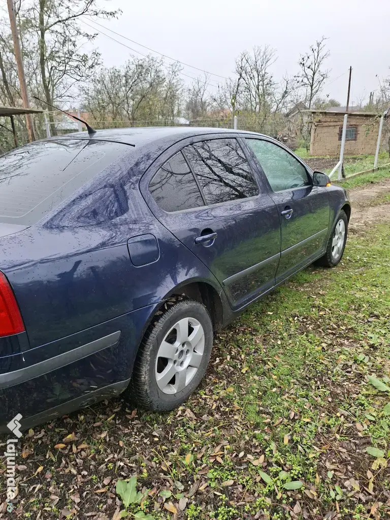 Vând octavia 2 - 2005 - GPL - 2000€ 