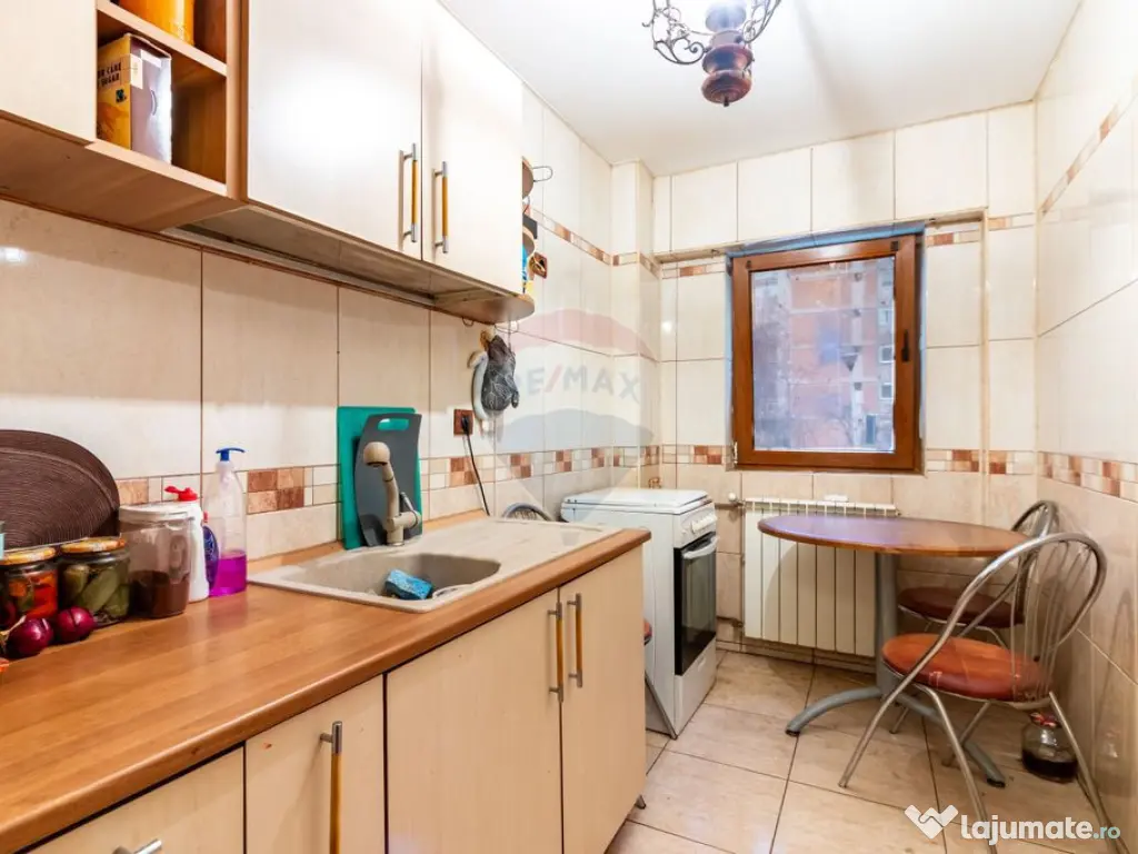 Apartament cu 2 camere de vanzare Caporal MISCA PETRE 