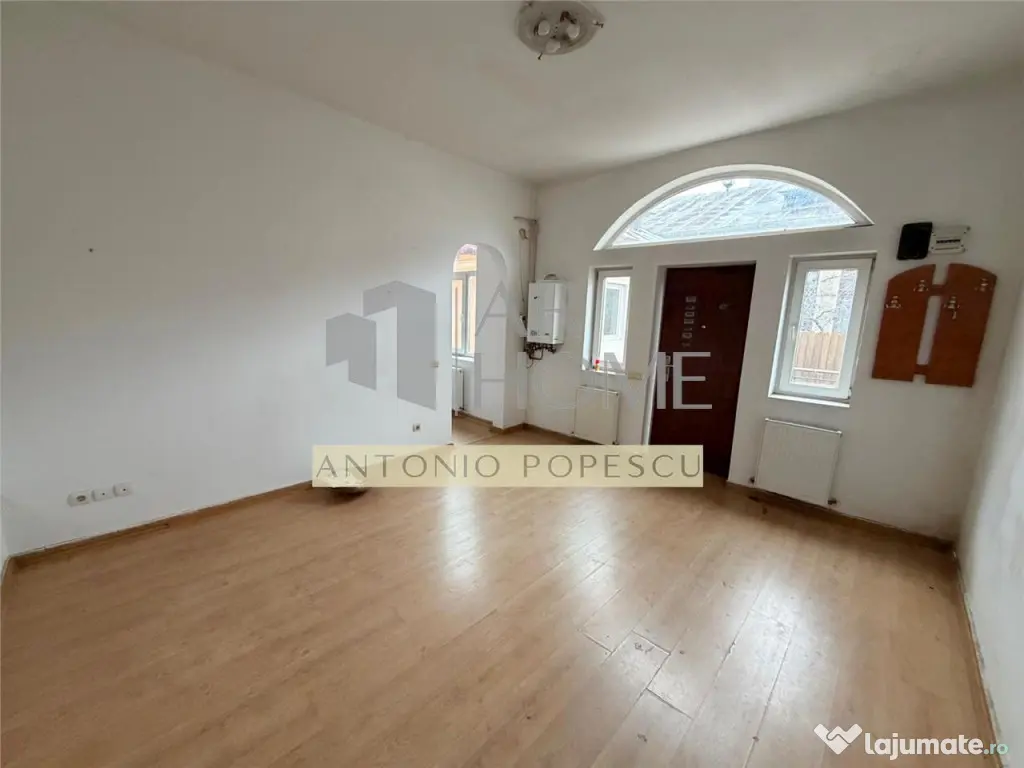 Casa 4 camere, 2 bai, 2 intarari, Ploiesti, zona Gh. Doja. 