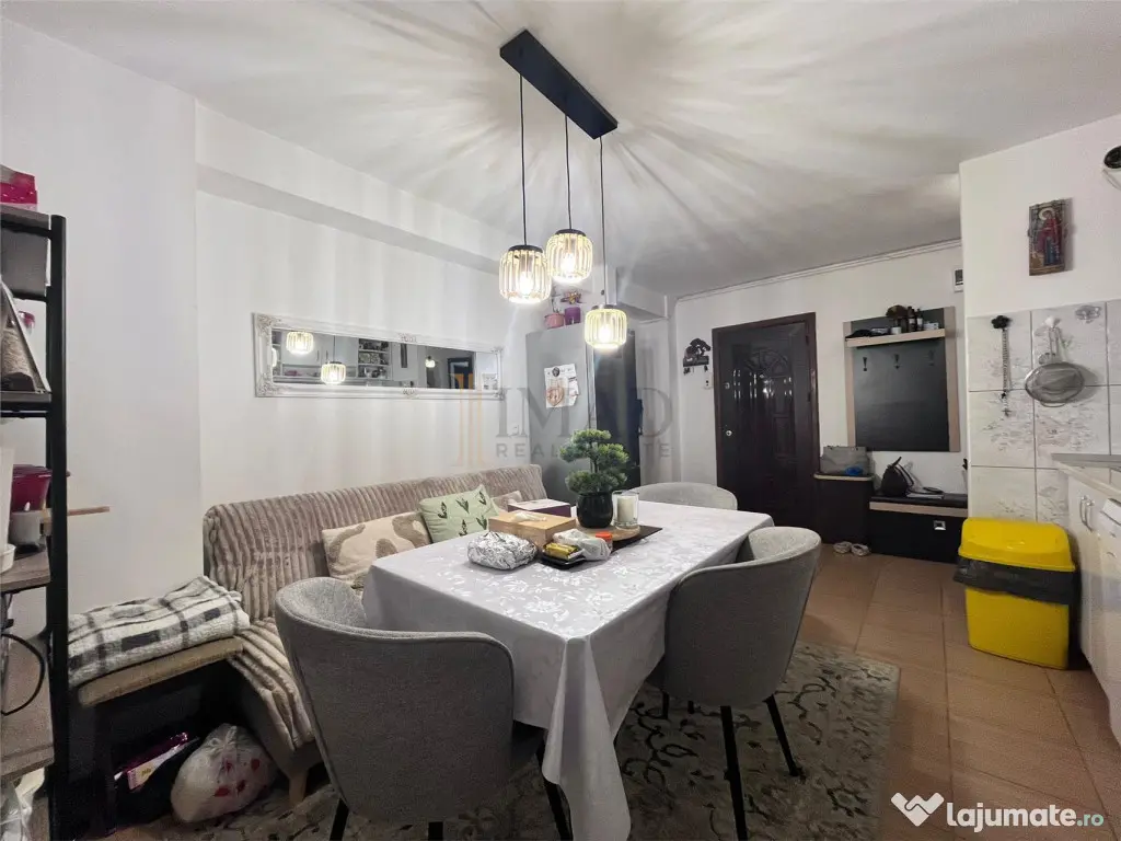 Renovat, Partial Mobilat/Utilat! apart 2 cam - Targoviste M 