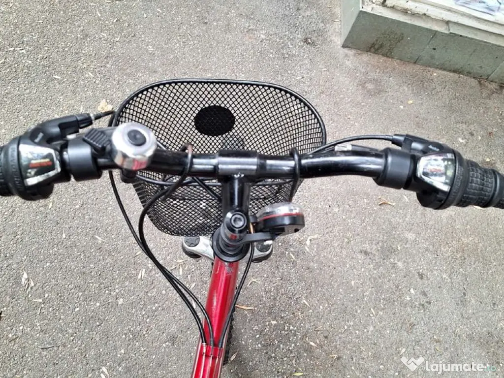 Bicicleta DHS cu suspensii 