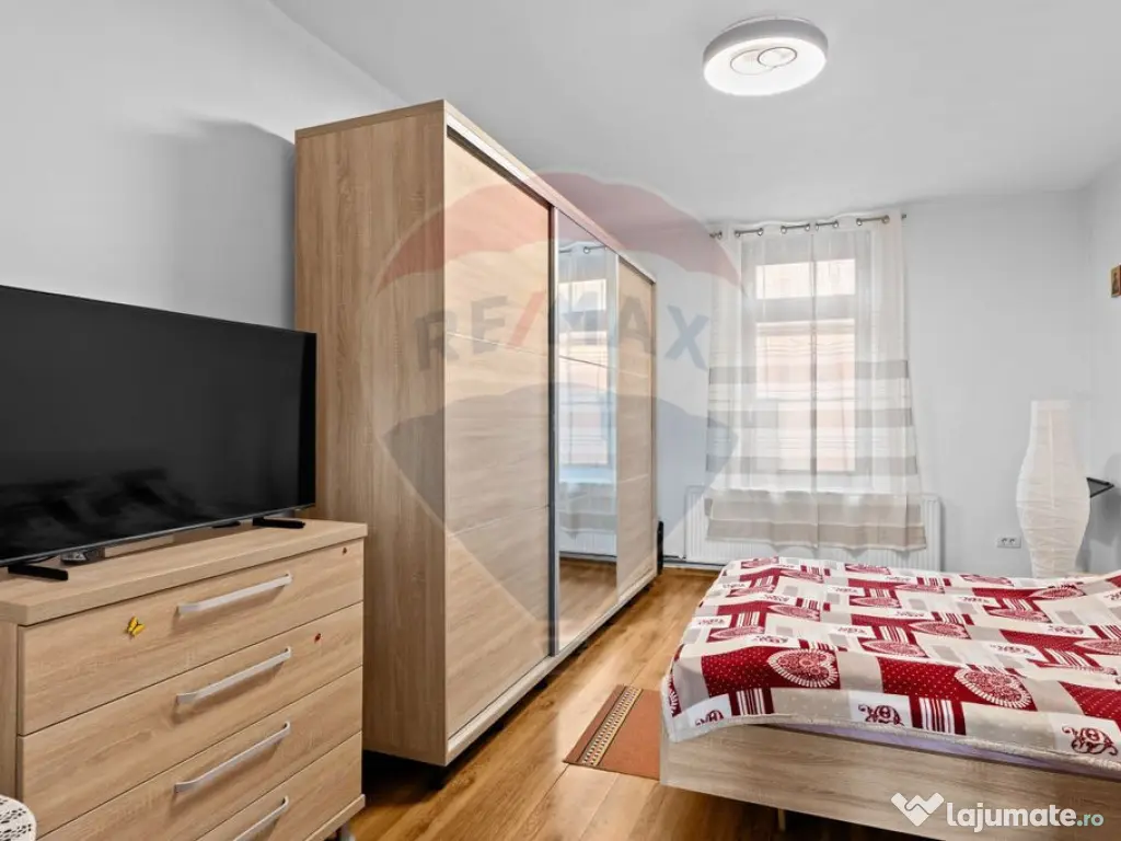 Casă cu 3 camere + teren 342 mp de vânzare - zona Boul ... 