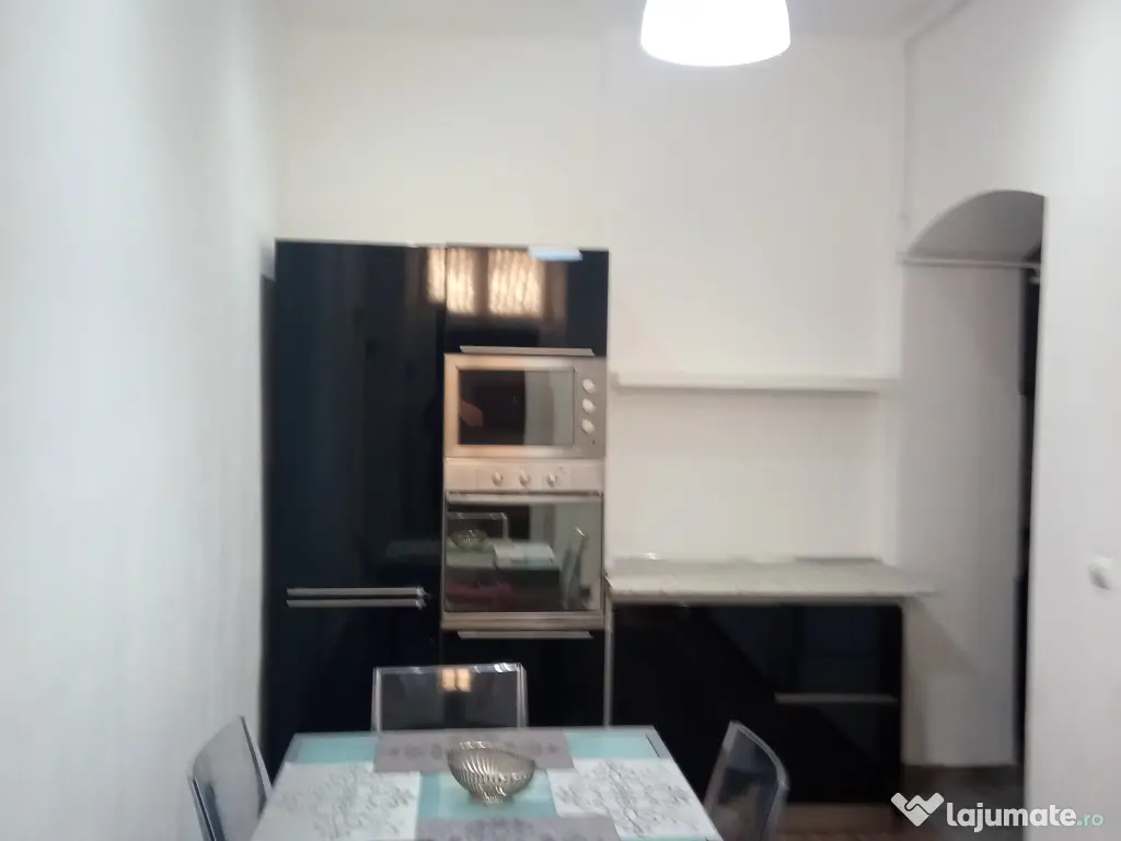Apartament 2 camere de vanzare in zona centrala