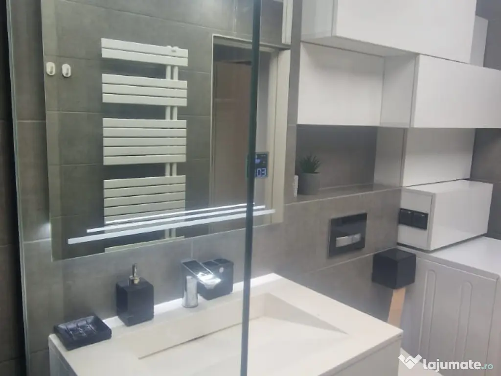 Vand apartament ultramodern 