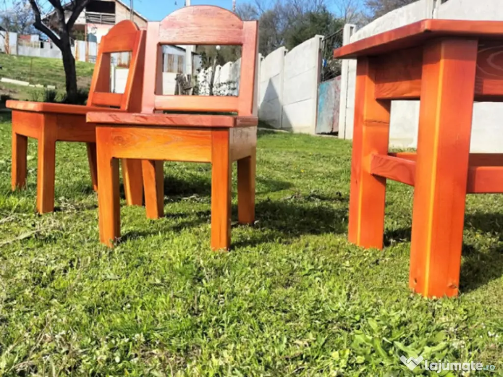 Măsuțe, scaunele , mese , scaune