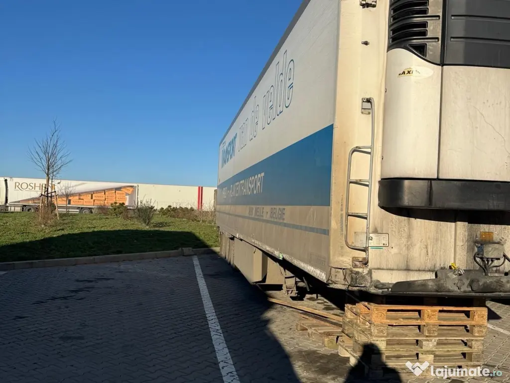 Vând semiremorcă frigorifică