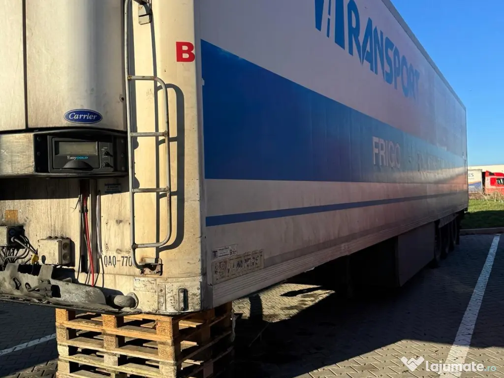 Vând semiremorcă frigorifică