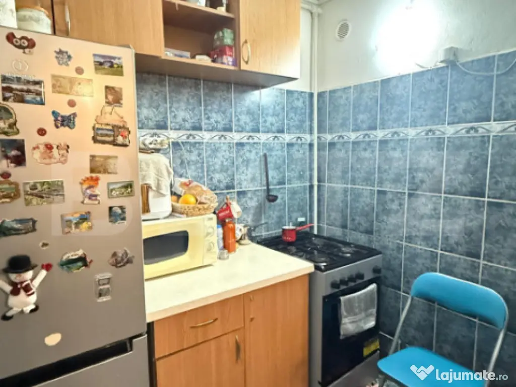 Cameră de cămin | Etaj intermediar| Baie și bucătărie p 