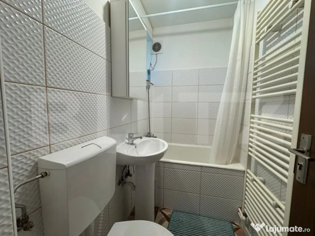Apartament cu 3 camere in Hunedoara 