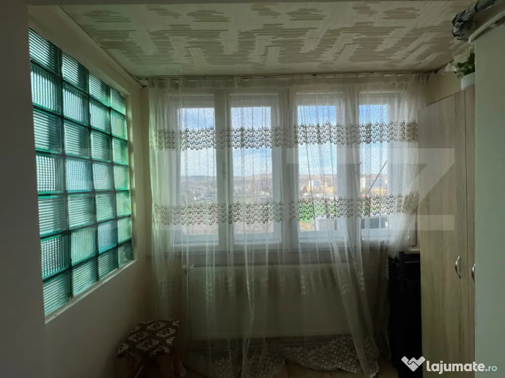 Apartament cu 3 camere in Hunedoara 