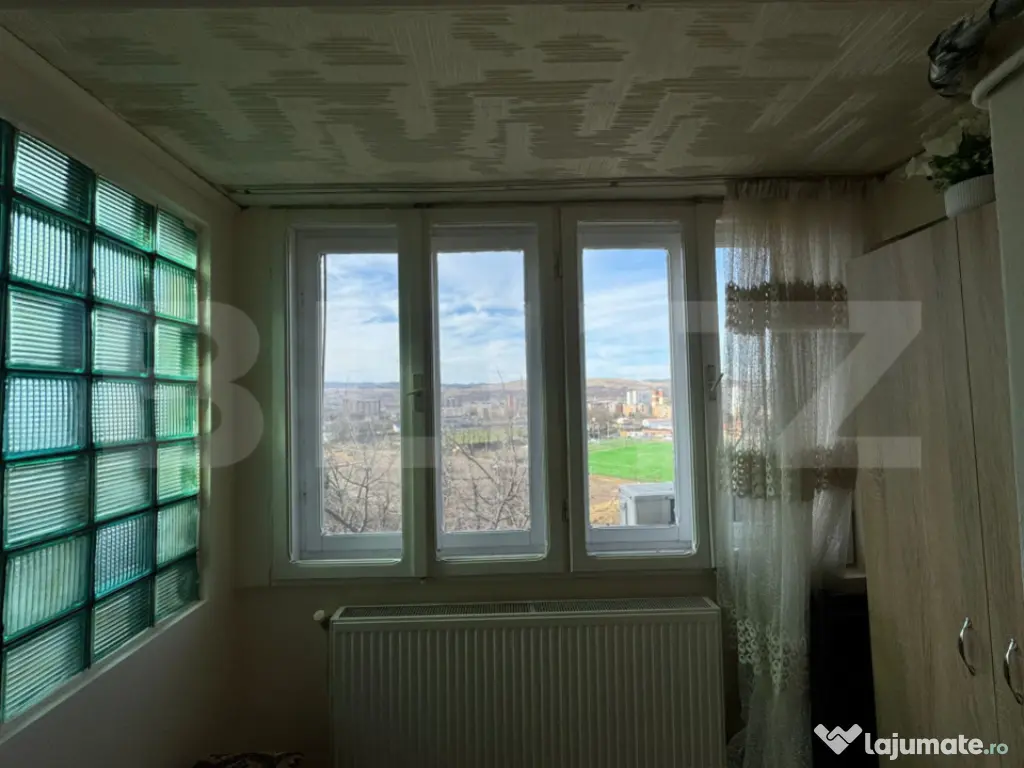 Apartament cu 3 camere in Hunedoara 