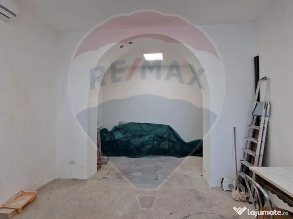 Spațiu comercial de 37.2mp de închiriat în zona Eroii ... 