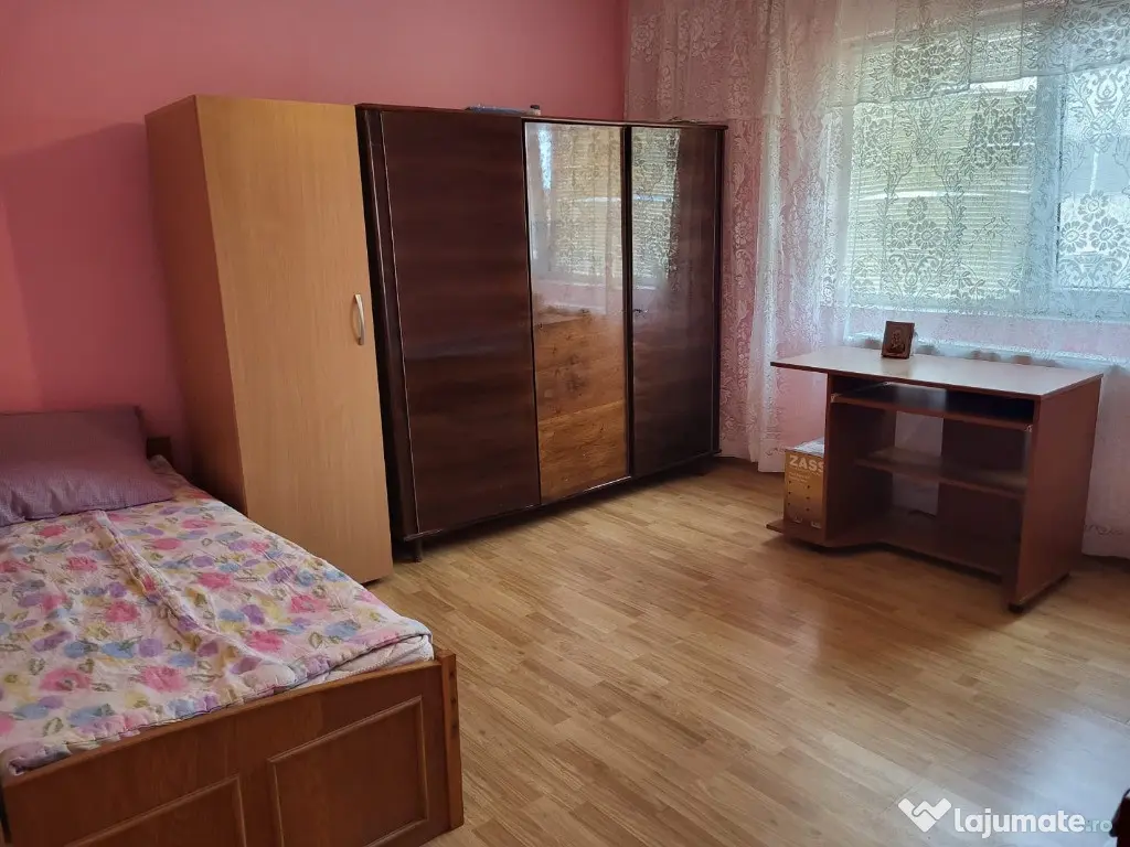 Anda . 3 camere mari , bloc din 1990