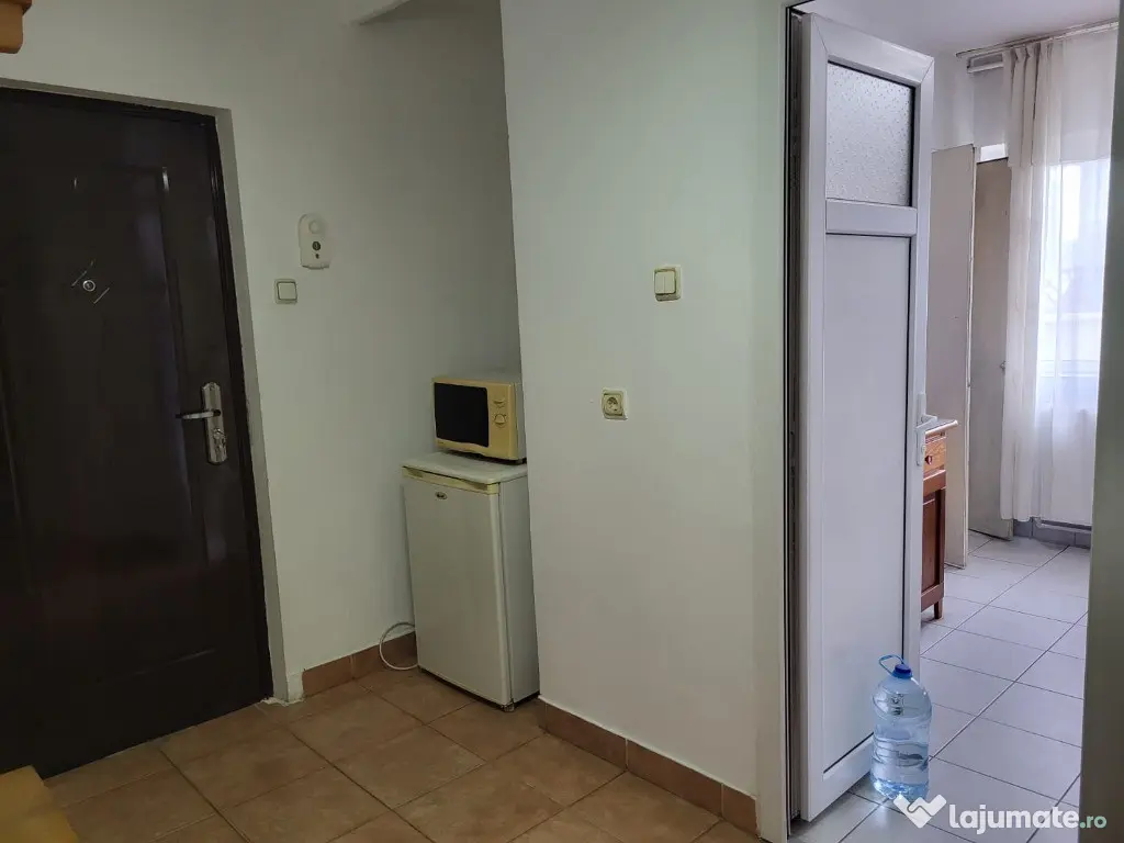 Anda . 3 camere mari , bloc din 1990